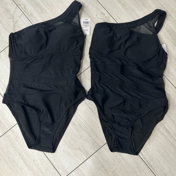 2 Shade & Shore(TGT Brand) Women’s 1 Piece Black Swim-Bathing Suit SZ Medium - Picture 1 of 10